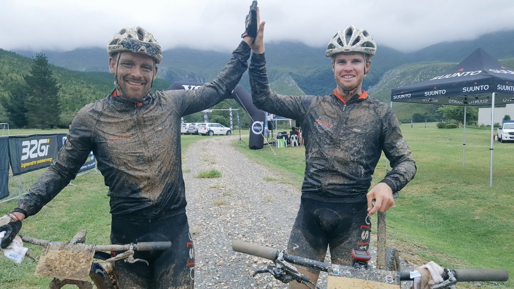 Our winners of stage four of #TransCapeMTB, <a href="/pieterseyffert/">Pieter Seyffert</a> and <a href="/TravisWalkermtb/">Travis Walker</a>. <a href="/ellsworthbikes/">Ellsworth Bikes</a> @asgsport #journeyacrossCape