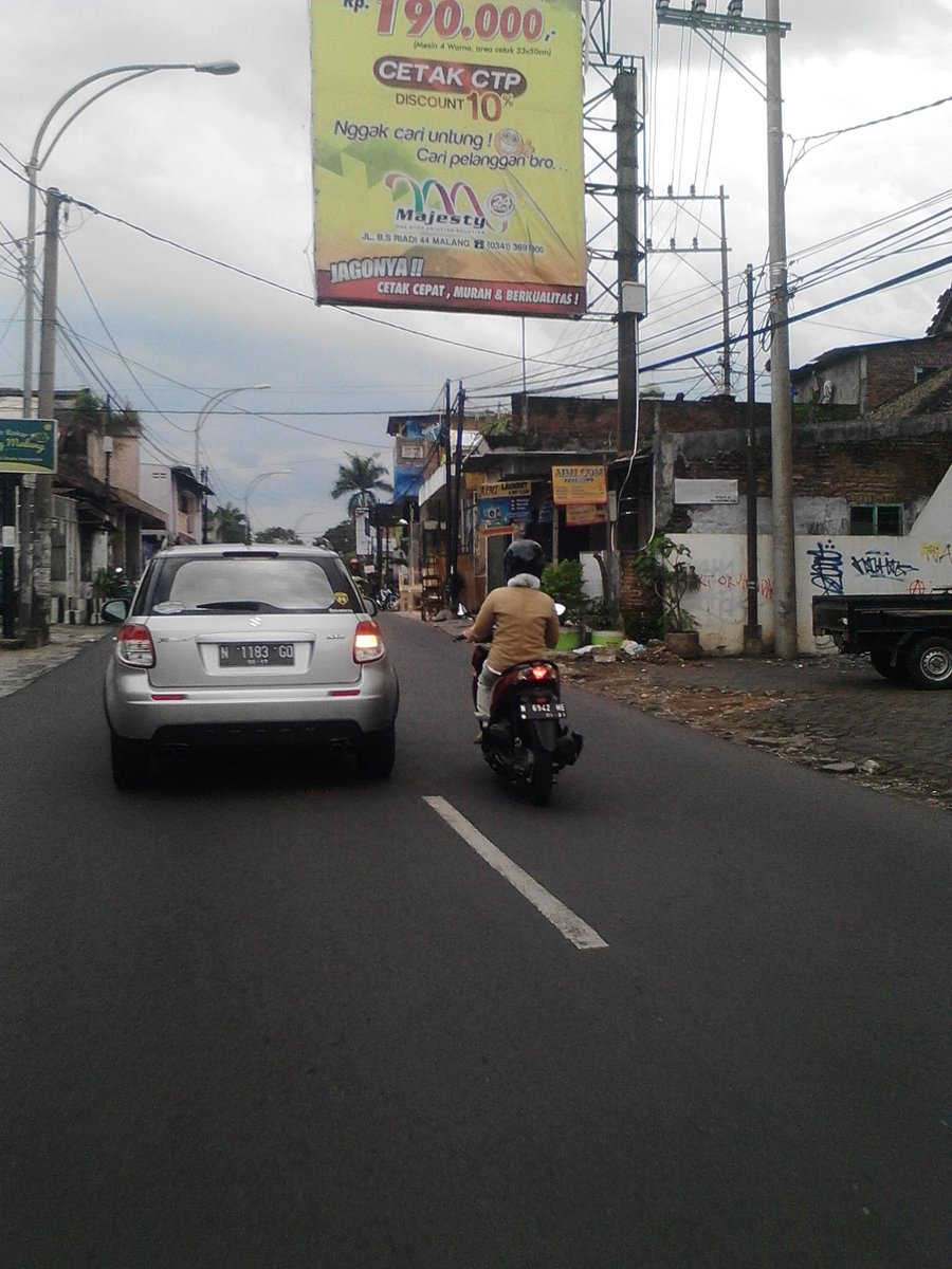 kikimaria8802's tweet photo. Pukul 16.35 lalu lintas jl mayjen panjaitan terpantau lengang-mariabc2
@Edunewsfm @official_itv #trafficmalang https://t.co/uYKvK79bzO