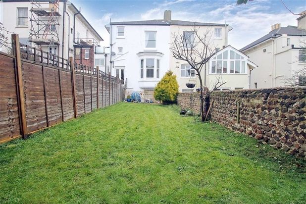latestbrighton's tweet image. #forsale #brighton 

World's longest water-slide in this garden anyone?

latesthomes.co.uk/properties/102…

@Aust1nGray