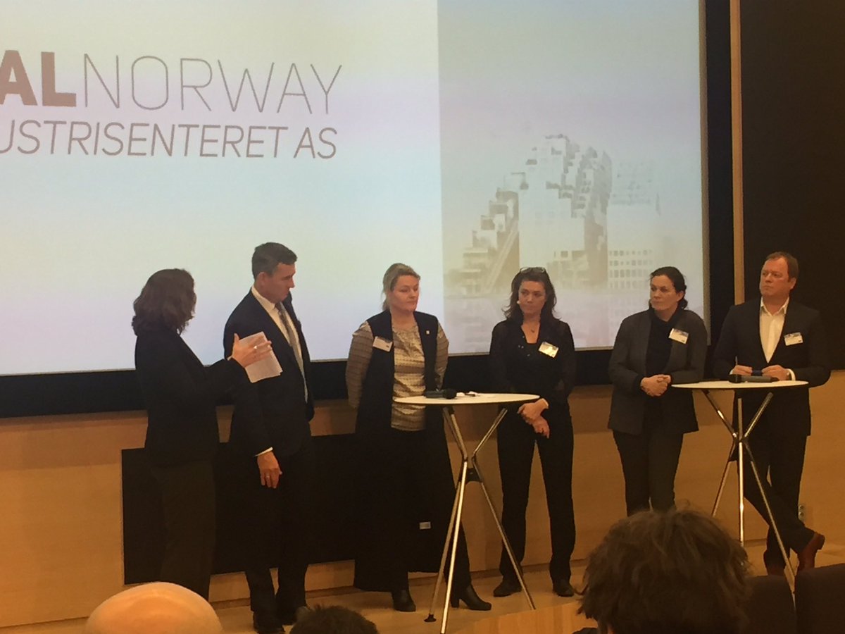 sandvik_jon's tweet photo. Interessant paneldebatt med sentrale representanter for kunnskapsaktører som kan bidra til ei god digital framtid https://t.co/ettnrnVF5u