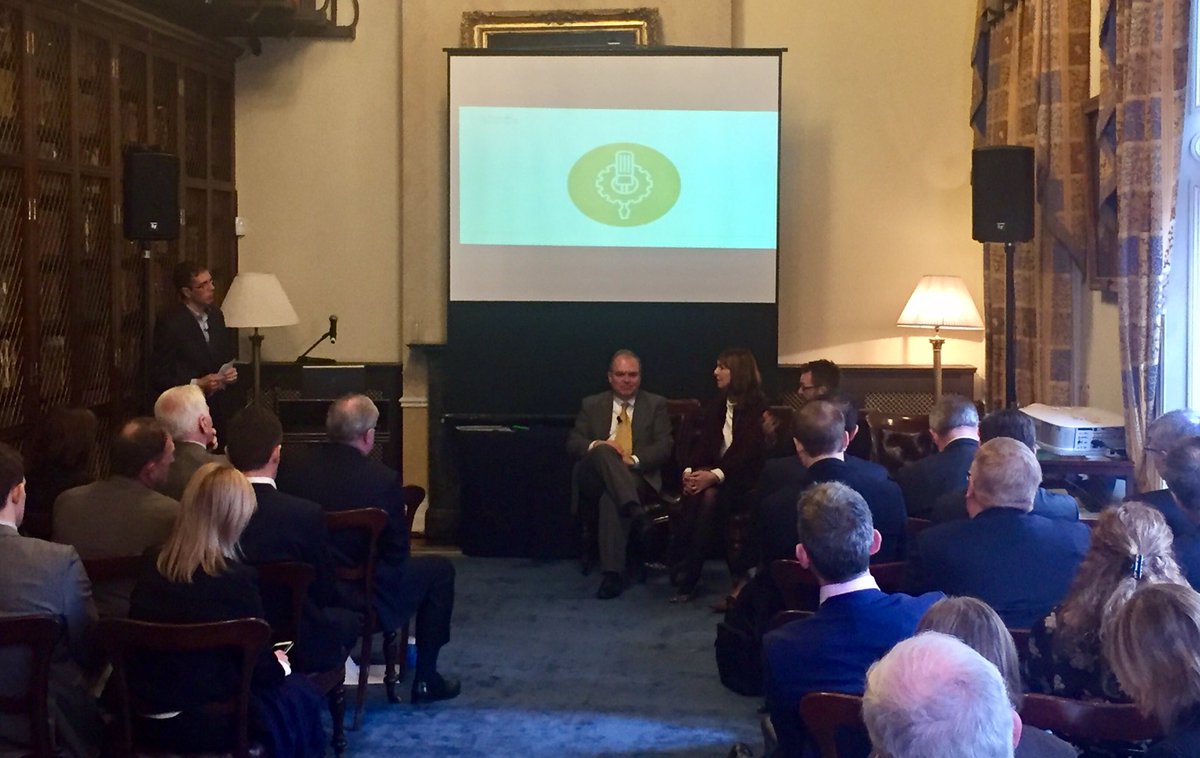 Panel discusses how in Europe prescribers have to justify when they DON'T prescribe #biosimilars #bettermedicinesire