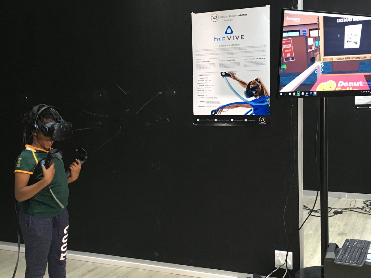 Restinguser_04's tweet image. At the Virtual Reality Arcade at Vodaworld as we find out about gamified learning. Info on #SABCNetwork on #SABCNews on Sunday at 19:30.