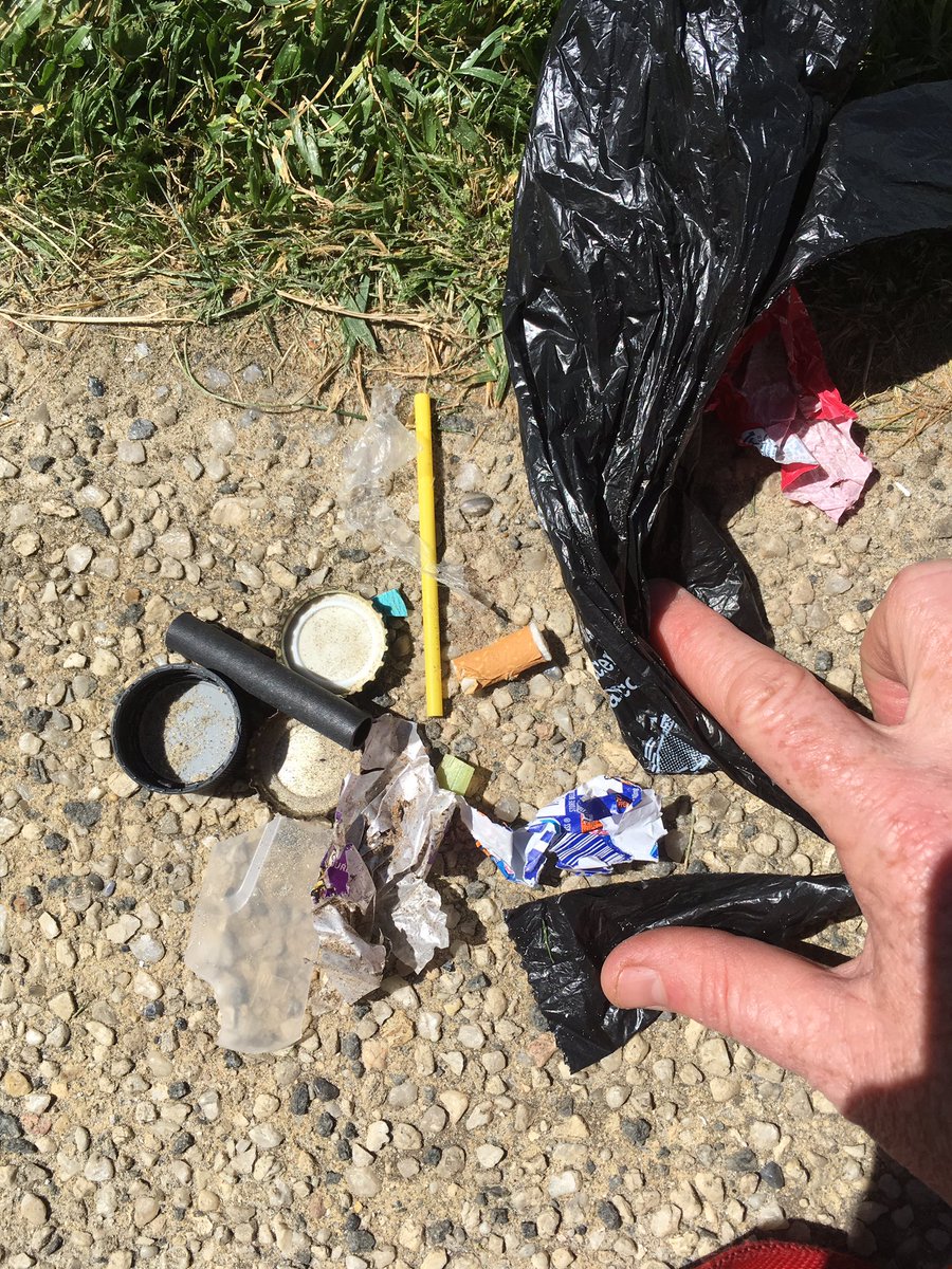 retrorange's tweet photo. #Take3ForTheSea 15 items 10 minutes on Kingston Beach Tasmania https://t.co/Ytj0IjXBML