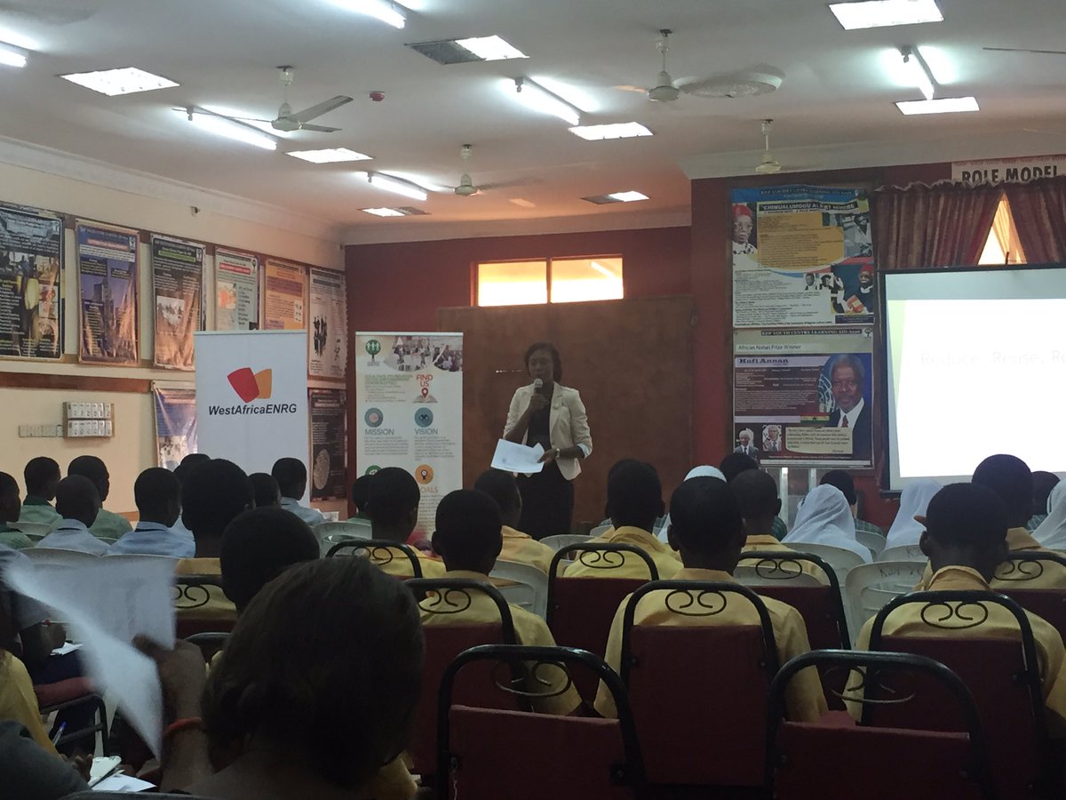 WestAfricaENRG's tweet photo. Schools are silent and captivated by #TheValuableWaste documentary @AdesojiAdejolu #NESRA @oyostategovt @kdfyec https://t.co/34VKqTAsAr