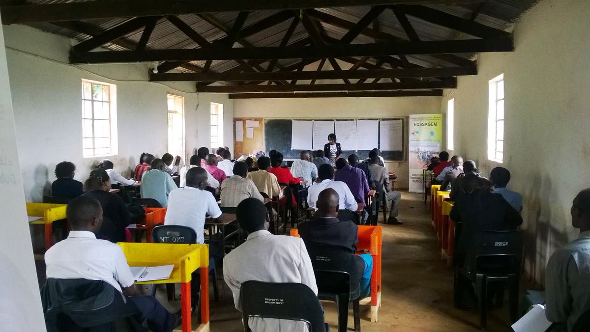 CRECCOM1's tweet photo. #CRECCOM #ECSSAGEM Project is conducting a Continuous Professional Development (#CPD) for English teachers at Ntambanyama in Thyolo District https://t.co/qqQtp04daZ