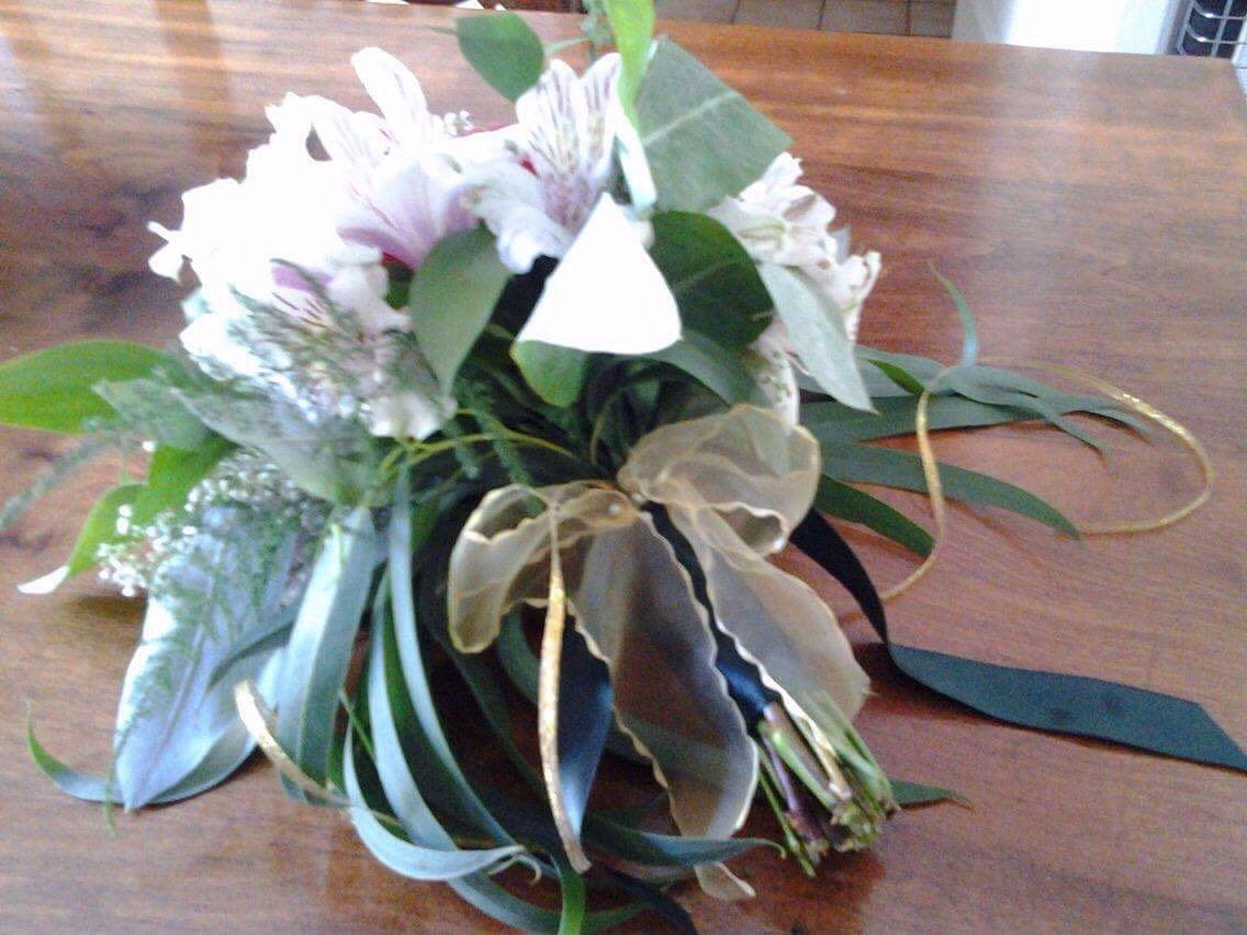 happyflowerschi's tweet photo. #contemporary bouquetes #creative #wedding flowers #lace bouquetes find your style at Party Decor in a box https://t.co/754kMJQjry https://t.co/tmZTef4Mlu