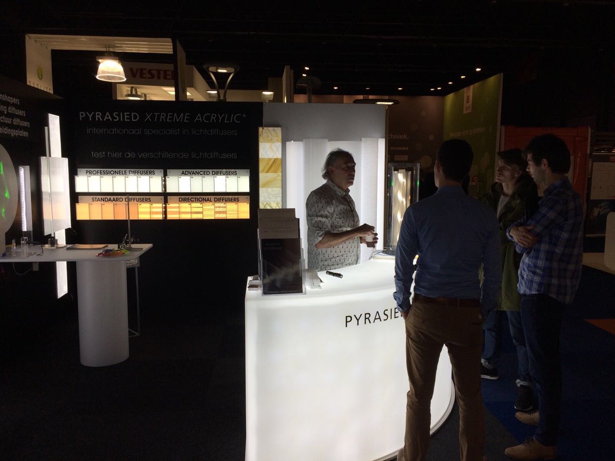 PyraSiedXA's tweet photo. Komen jullie ook langs bij onze shinende stand op de @expo_led ! #LEDExpo #denbosch #pyrasied https://t.co/XVncwurJ5E