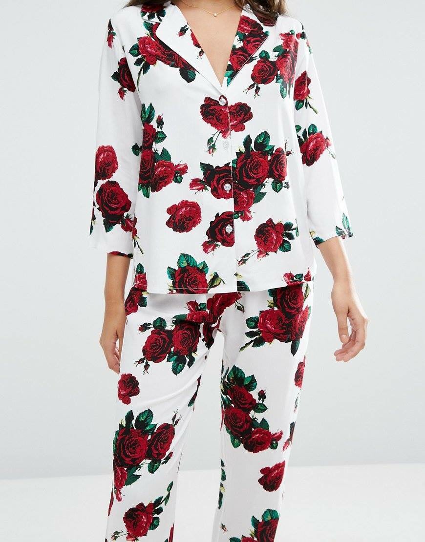 Georgia_Furness's tweet photo. A little bit in love with these @ASOS pyjamas! 🌹 https://t.co/8mWzDYJhdN