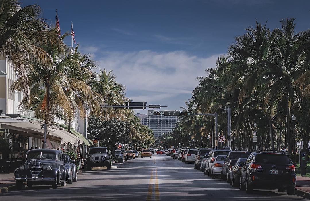 MiamiBeachPages's tweet photo. Sending some #summer vibes to each and one of you. ☀️ #backtothesummer #MiamiBeach #Miami https://t.co/nvSZdQhLWn