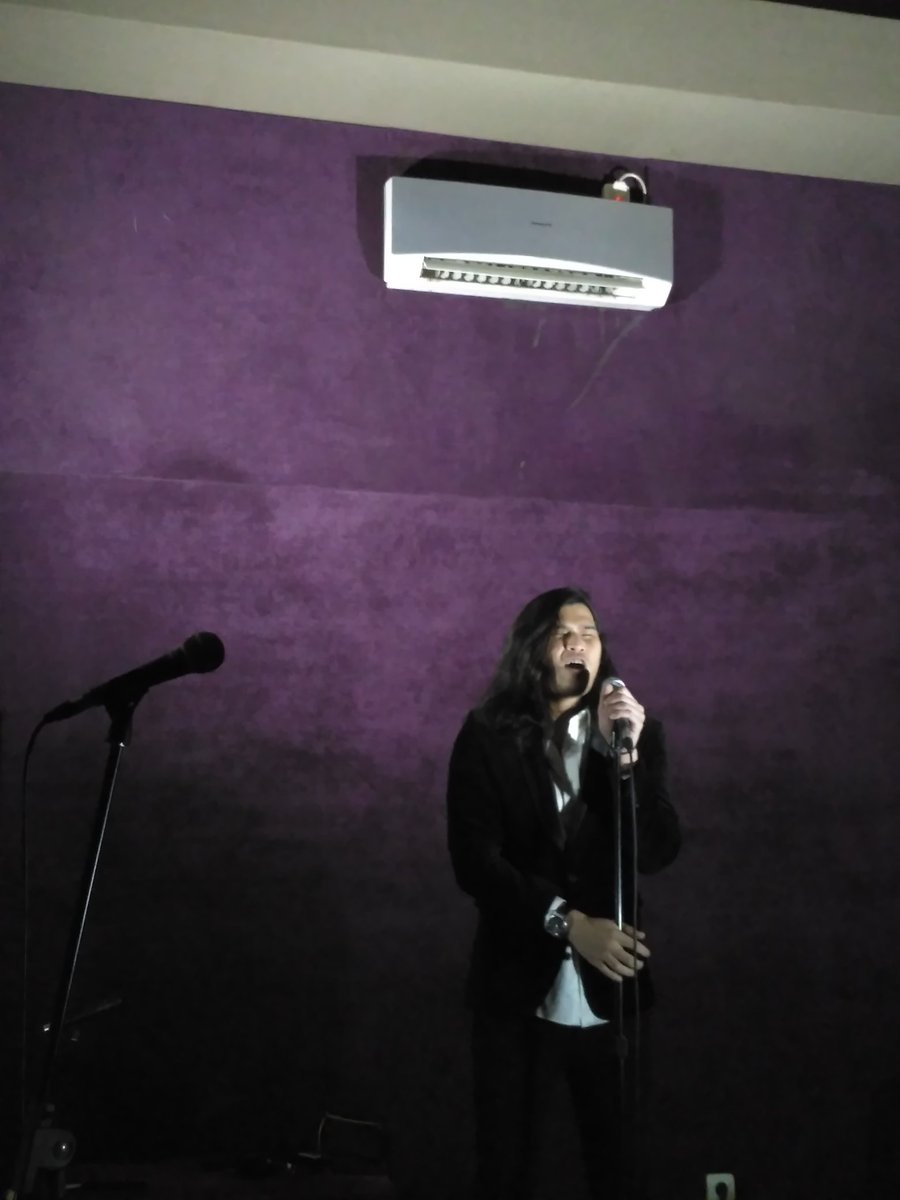 nkusthea01's tweet photo. Take Vidio lirik #newsinggle #singgle4 @DiDevirzha https://t.co/qNoLmV95nD