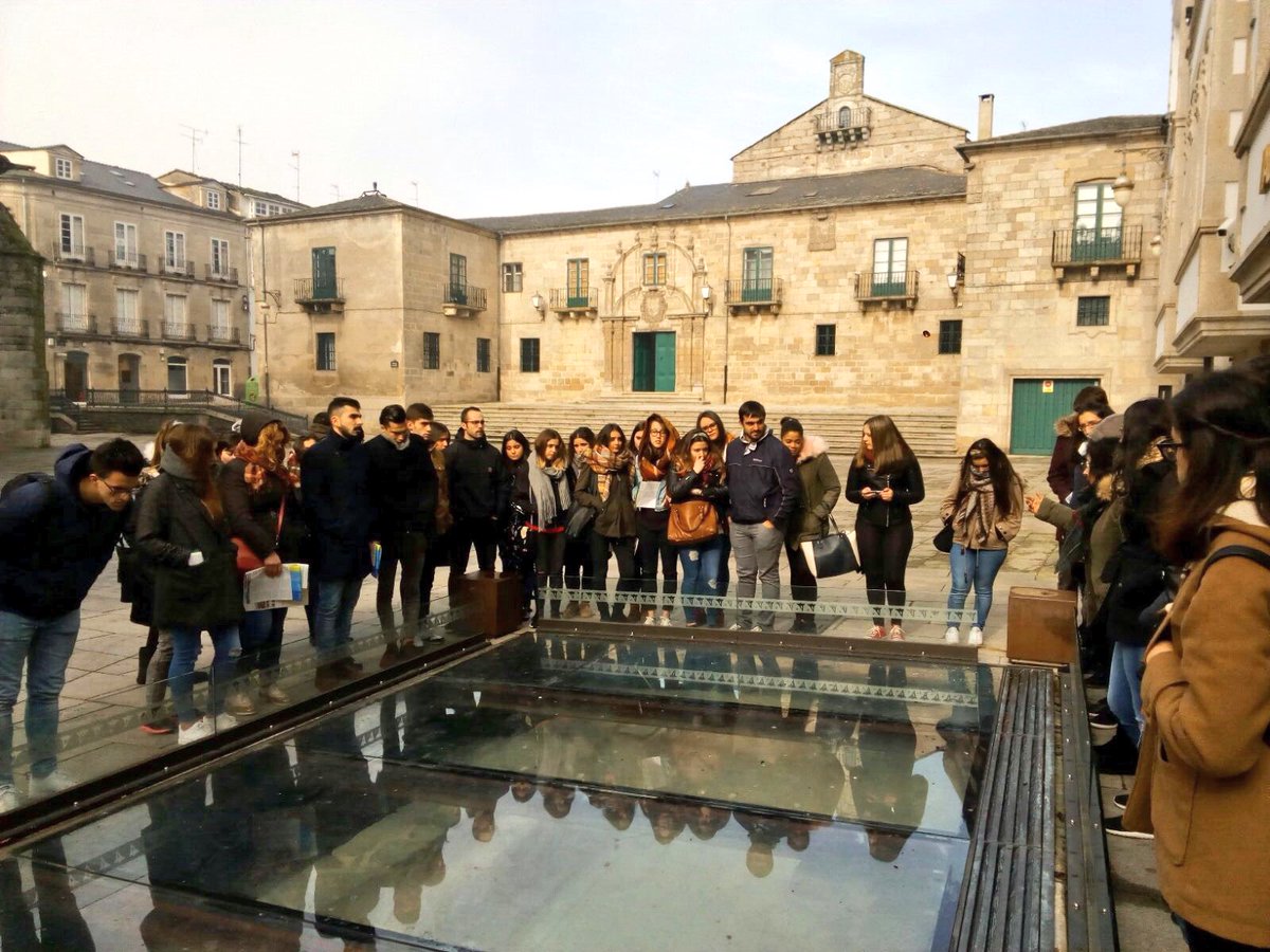 CarlosOrozaCIFP's tweet photo. Remata actividade de #CSALOX cunha visita guiada pola fermosa cidade de #Lugo e ao espectacular hotel monumento #PazodeOrban #formacion https://t.co/vtd3S05NVR