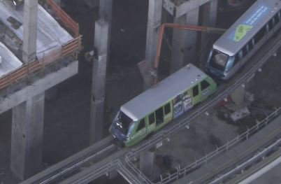A construction worker was killed, another injured in an accident involving the #Metromover. bit.ly/2kSZXYW https://t.co/6aGbZgS3os