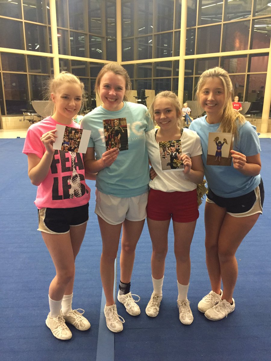 eastridgecheerr's tweet photo. It's Travel Day! 🏰🎉🎀✈️ Here's to our seniors #nattysherewecome #ERJV #ERVC #ERGD https://t.co/EbEyfFB1nW