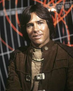 RIP Richard Hatch, l'acteur de la série "Battlestar Galactica" Année 70.