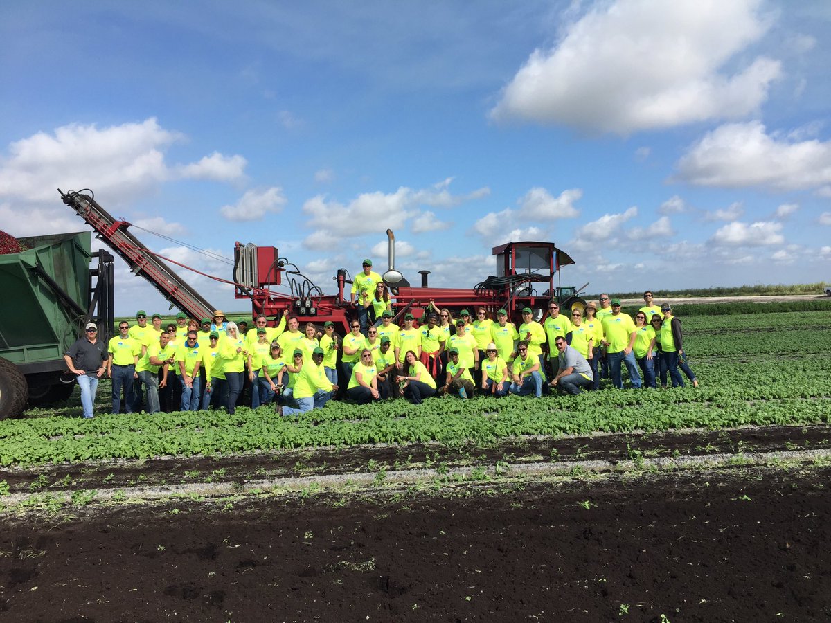 drdchristiansen's tweet photo. Leadership Palm Beach County: learning about Telematics &amp; dynamic farming at Agriculture Day @pbcsd @Supt_Avossa #lpbc2017 https://t.co/eMlJpuZdpL