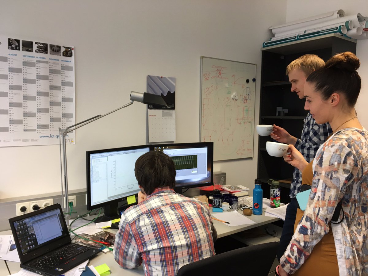 mqm (@mqm_lab) on Twitter photo after lunch coffee & data discussion #somanyoscillations after lunch coffee & data discussion #somanyoscillations