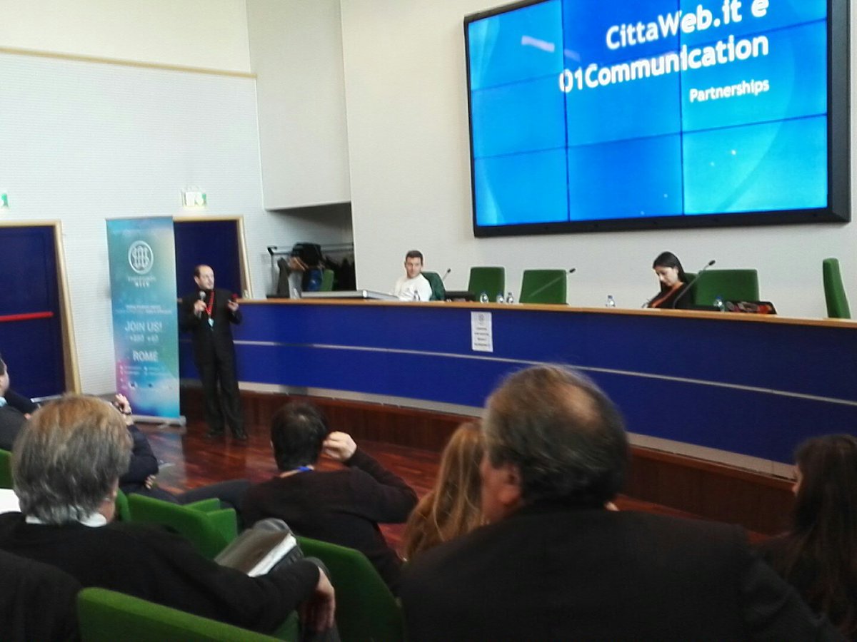 PergjergjiAldo's tweet photo. @stefanochicoli  di @cittaweb strategie di partnership #SEW17 #SEWROME17 @luca_barb89 @elettraquadrini @ludocasti @essex91 @marcogrossi6 https://t.co/ILPbY8gLGU