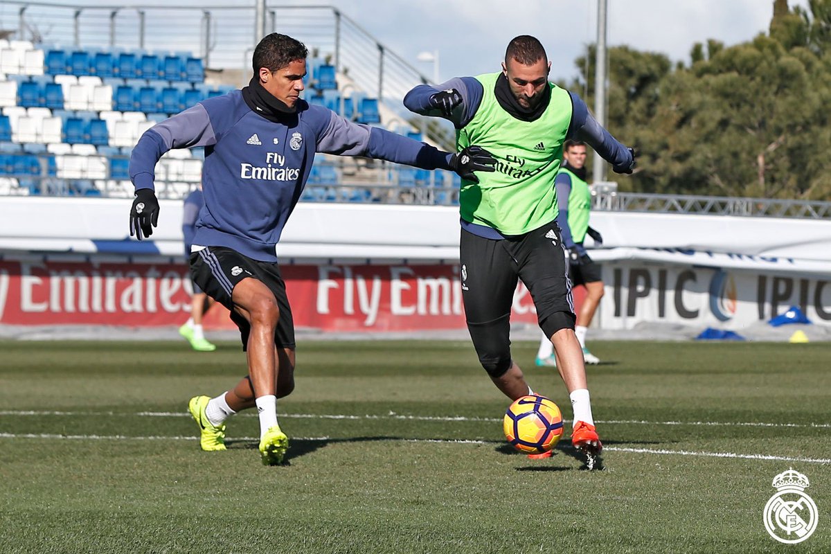 realmadriden's tweet photo. 📸 #RMCity

🇪🇸 @KikoCasilla13
🇪🇸 @AlvaroMorata
🇵🇹 @officialpepe
🇫🇷 @raphaelvarane
🇫🇷 @Benzema
🇧🇷 @2DaniLuiz
🇨🇴 @jamesdrodriguez

#HalaMadrid https://t.co/xJrUK7qyJJ