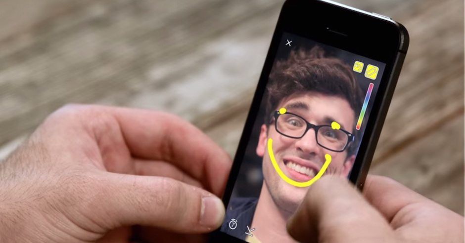 Great for promotions + 6 Ways Small Businesses Should Use Snapchat buff.ly/2ln2JDA <a href="/convince/">Convince & Convert</a>  #smb #salonbiz
