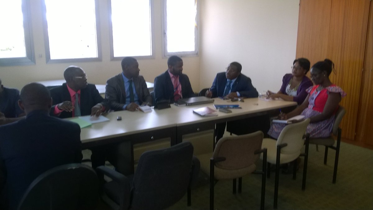 JUSTINTCOMM's tweet photo. #Gabon Mercredi 8 février 2017: Séance de travail DGELP @MinInterieurGA , DRD @ANINFGA; application de gestion des associations et partis. https://t.co/xoJAQd5Ix7