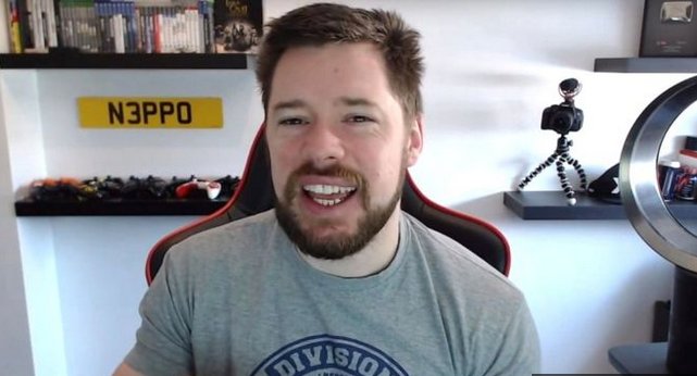 Two men who ran a betting website connected to the Fifa video game have been fined under the UK's Gambling Act

More bbc.in/2ke4Zw4