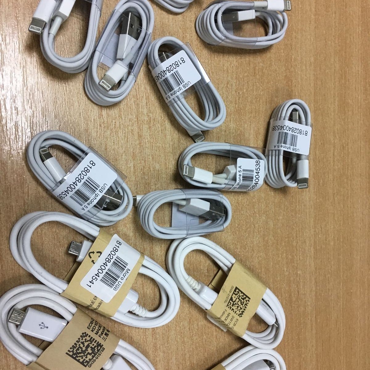 Timservis's tweet image. Akcija najpovoljnije #usbiphone #mikrousb 
#Timservis 063-280-250