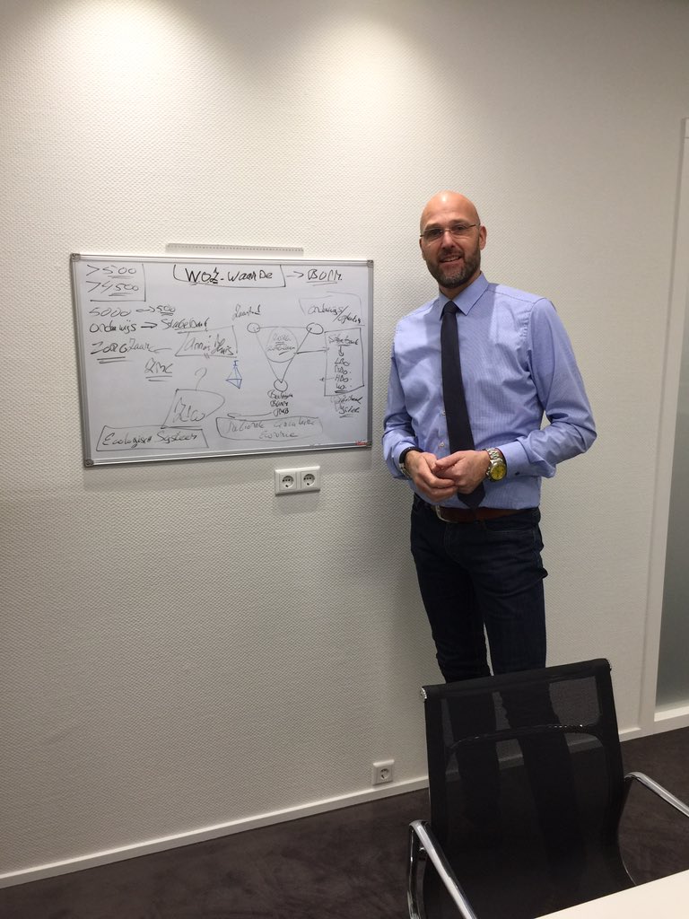 Gesprek vol inspiratie over bedrijventerrein <a href="/BVNMnl/">BVNM</a> als ecosysteem. Van visie naar actie. Dank Dick Dekker <a href="/ProMobility/">ProMobility</a> en <a href="/WM_DavidKooi/">David Kooi</a>.