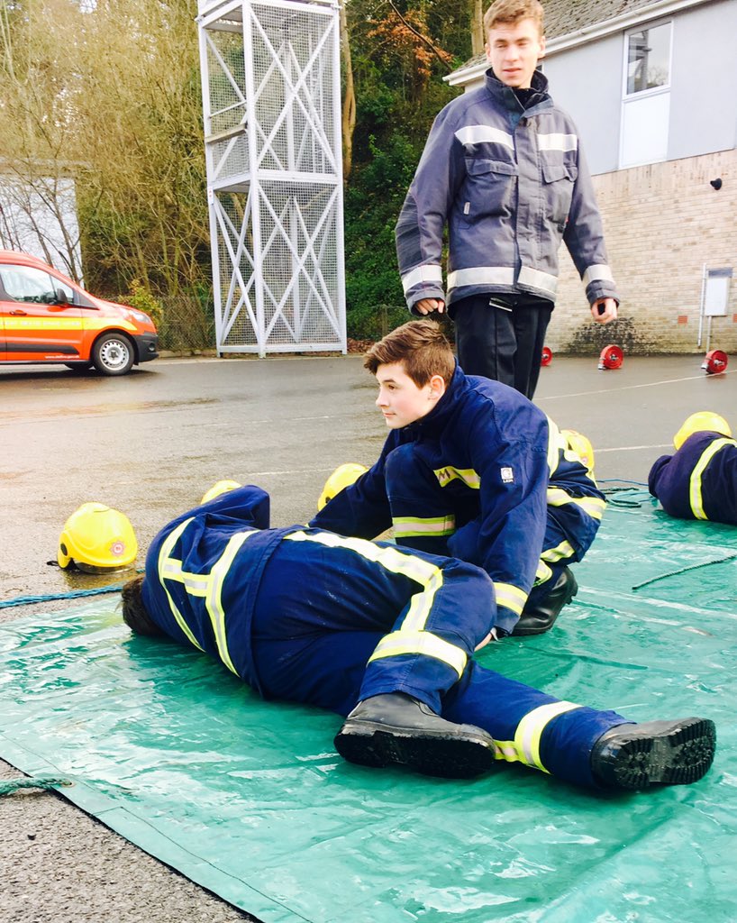 PaulPrescottRE's tweet image. #PhoenixProject Day 3: @TaviCollege students learn vital life saving skills during the casualty simulation drill. #FirstAid #savinglives 🏥