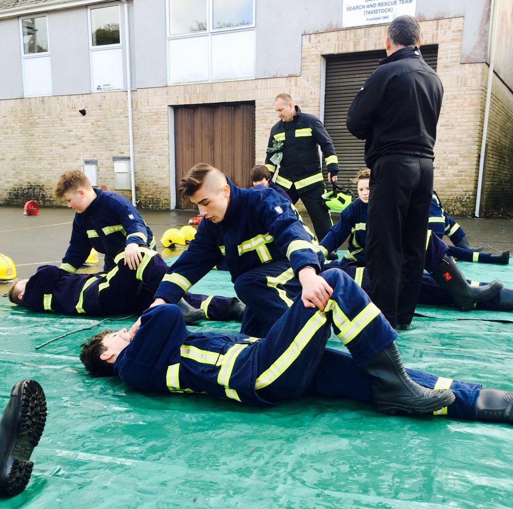 PaulPrescottRE's tweet image. #PhoenixProject Day 3: @TaviCollege students learn vital life saving skills during the casualty simulation drill. #FirstAid #savinglives 🏥