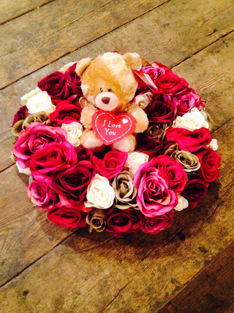 #ValentinesDayFlowers #FlowersHenley don't forget #14thFeb