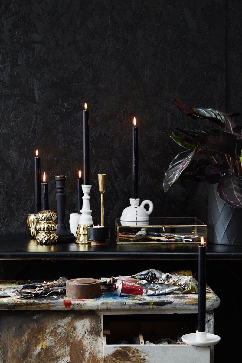 ¿Te atreves con el #color negro en #terciopelo? >bit.ly/2kGSSIH< #style #luxury #lujo #decoracion #decoration #interior #home