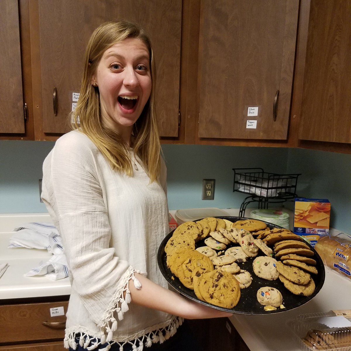 ETSUWesley's tweet photo. Join us at 10:30 for a time of prayer at the Wesley Foundation and then for Cookies in the Cave from 11:30-1! https://t.co/XAkltM0fYs