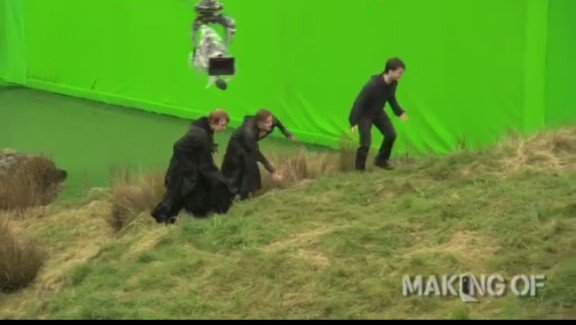 HPMemes's tweet photo. On the set of Deathly hallows @castofhp https://t.co/d1EsqiHj9l