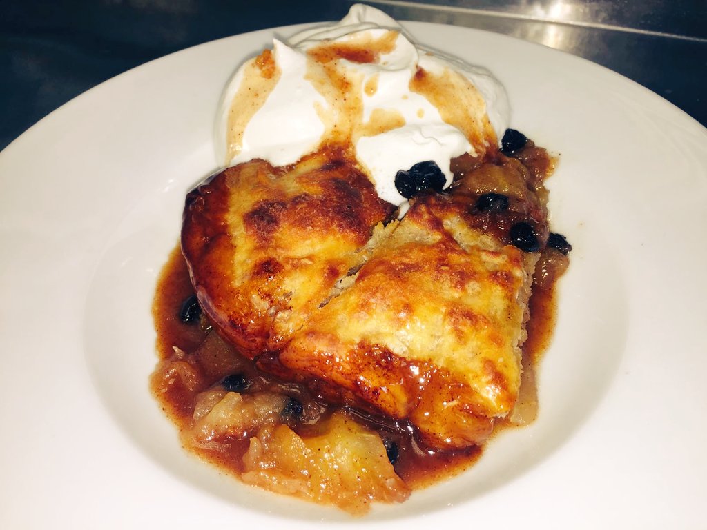 Sticky Toffee Apple Cobbler😍Using Our Beautiful British-Grown BramleyApples🍏#EliorApple @elioruk  #BramleyAppleWeek  #YouAreTheAppleOfMyPie