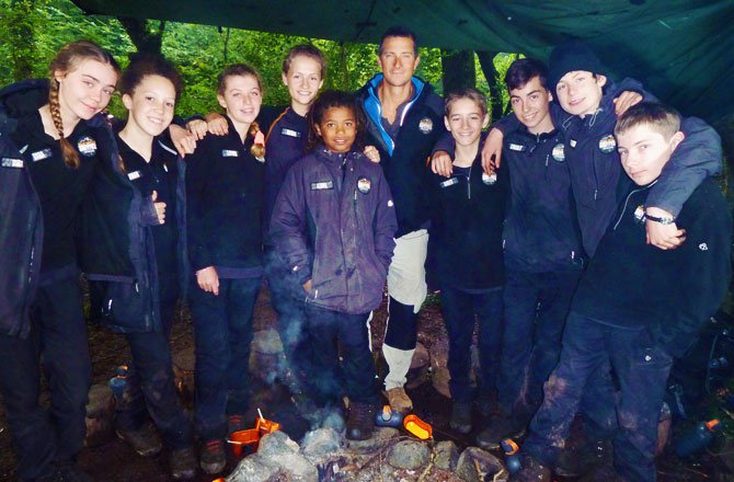 Tele7jours's tweet photo. Kids vs Wild, seuls face à la nature (Gulli) - C’est la Bear Grylls Academy ! https://t.co/k8gjWH3FOk https://t.co/DIbY62qmsv