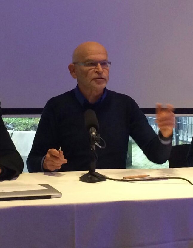 In einer Pressekonferenz beim DLF spricht Günter Wallraff über die vernachlässigten Nachrichten 2017 <a href="/InitiativeINA/">INA</a> <a href="/DLFNachrichten/">Die Nachrichten</a>