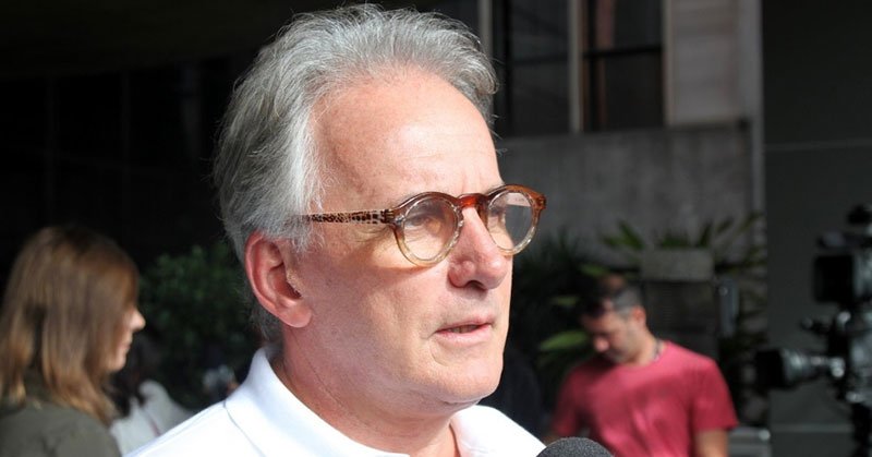 SBTonline's tweet photo. Tá sabendo da novidade? @otaviomesquita estreará nos sábados na telinha e ele deu alguns detalhes da atração! Veja: https://t.co/iZPDPe5ZkE https://t.co/5O8pjONKDF