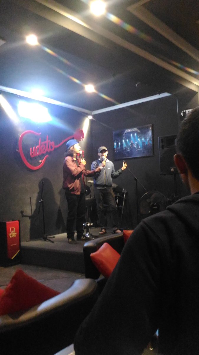 Udah mulai nih mari2 <a href="/Cudetocaferesto/">cudeto.cafeandresto</a> dipandu mc legend malam hari ini <a href="/Senadipayana/">Ayep</a> dan <a href="/fahmitau/">Fahmitau</a>