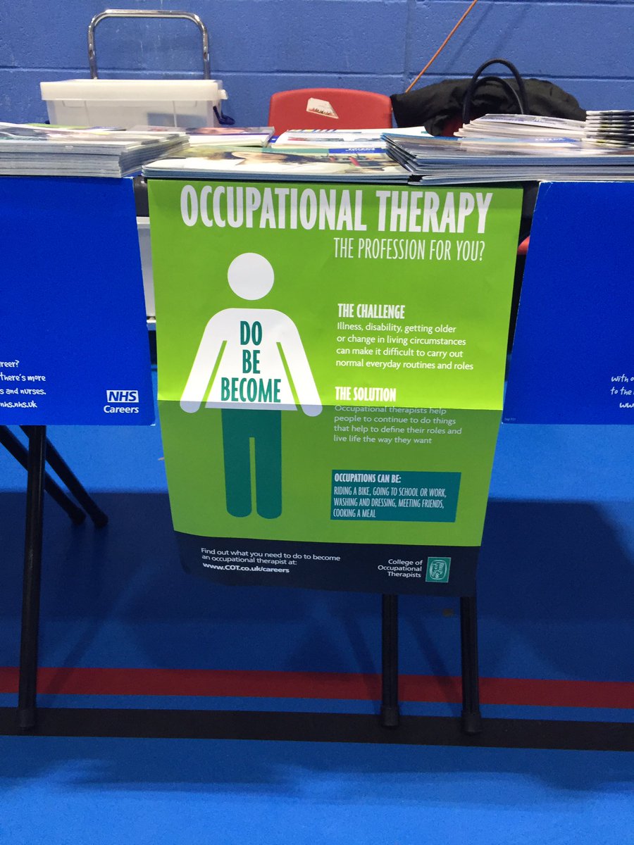 GMCareersHub's tweet photo. Busy day at the Hub,ready for students @ Broad Oak Sports College! lots of #NHS info,also promoting our #Alliedhealthprofessionals tonight💕 https://t.co/q8K2EyDzar