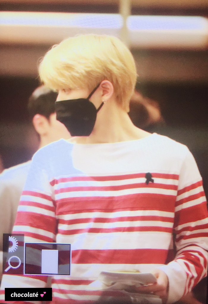 chocolate970214's tweet photo. 170208 BKK 애기 먼가 왤케 다이어트 식단같지.,,,, #NCT #재현 #JAEHYUN https://t.co/JNTPrY5sCZ