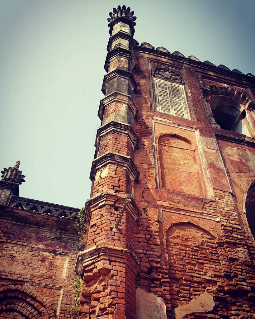 FionaProject's tweet photo. Glorious memories of past glory #creativeartssafaris #culturaltourism #crafttour #textileholidays #textiletours #be… https://t.co/Nc7saGY8QY