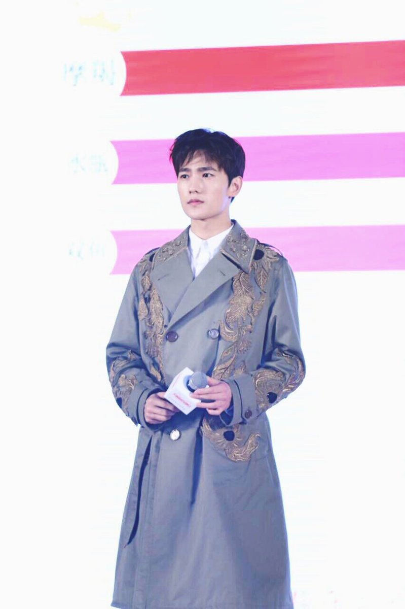 YangYangIntlFan's tweet photo. [PIC] 170208 杨洋全国后援会官博 Weibo Update with YangYang (1/2) https://t.co/ny4jqAObph