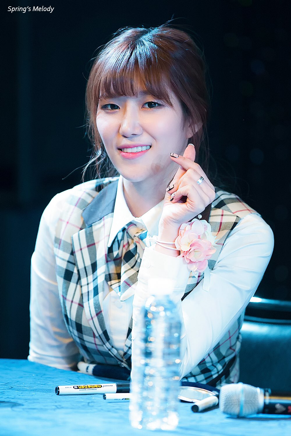 C4JjGOnUcAEHHrf.jpg:large