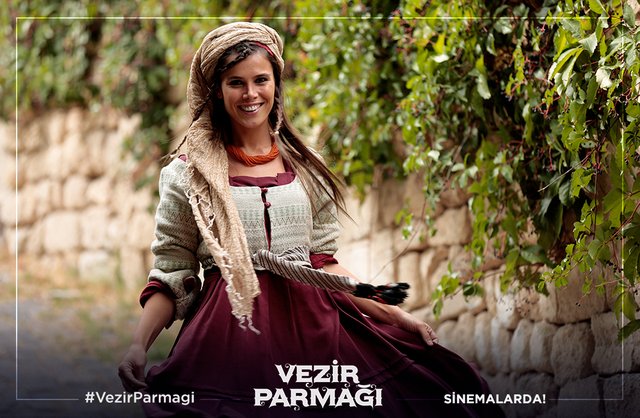 Kadriye, köyün yeni sakinleriyle tanıştı bile!
#VezirParmağı