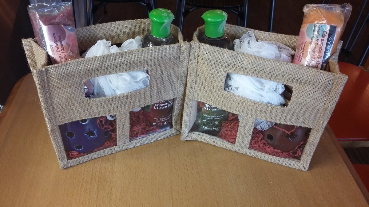 Valentine gift sets. 
Pamper your loved one. Jute bag filled with bath foam,oil burner, granules and a scrunchy. 
#ValentinesDay #LoveYou