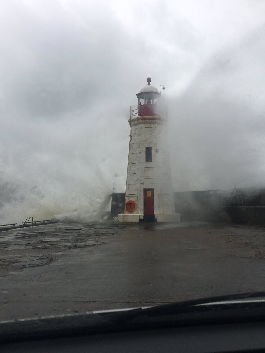 MontgomeryKerry's tweet photo. Big bad waves @lybster today ❤️👌🏻 https://t.co/2p5B0oLMNQ