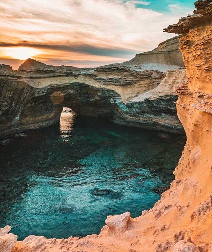 islandersmag's tweet photo. Beautifil cliff formations near Bonifacio. 📍 Bonifacio, Corsica
📸 @julien_filippeddu 
#cli… https://t.co/xyXfjScgj7 https://t.co/8Y6P0KzkQF