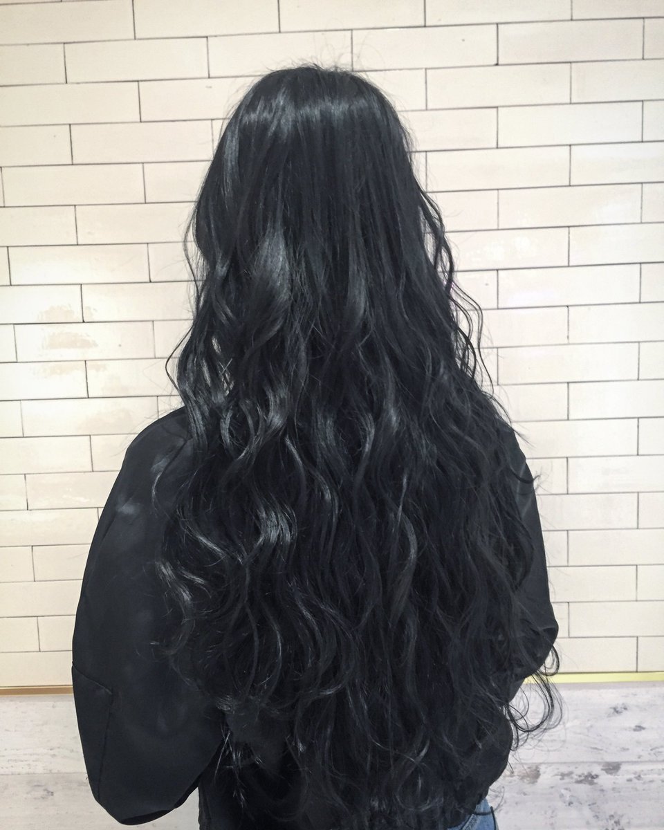 高田 駿 Salowin 原宿 Il Salice Auf Twitter 今日のお客様 ブルーブラック 元々グラデーションで毛先金髪だったのをアッシュ系で限りなく暗くしました 原宿 派手髪 美容室 Eight原宿 ブルーブラック ハホニコトリートメント ロングヘアー アッシュ系 ダーク