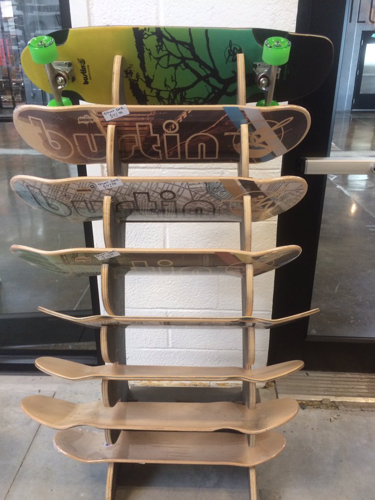 tsaunders_ngm's tweet photo. Getting ready to build our own skate boards at Bustin Boards! #bcpsnextgen @bustinboards https://t.co/ByEVLIsE9N