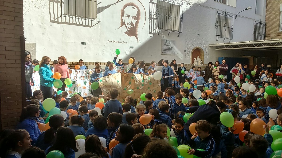 braveprincesa's tweet photo. #yosoydelaconcertada En nuestro Cole Madre de Dios Jerez, toda la comunidad educativa defendemos nuestra libertad!!!!@cevhcsur https://t.co/rynSOdx8GE